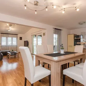 Natalie Apartment